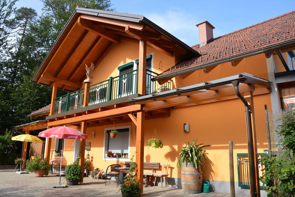 Gaestehaus Schmid Sankt Johann im Saggautal Zewnętrze zdjęcie
