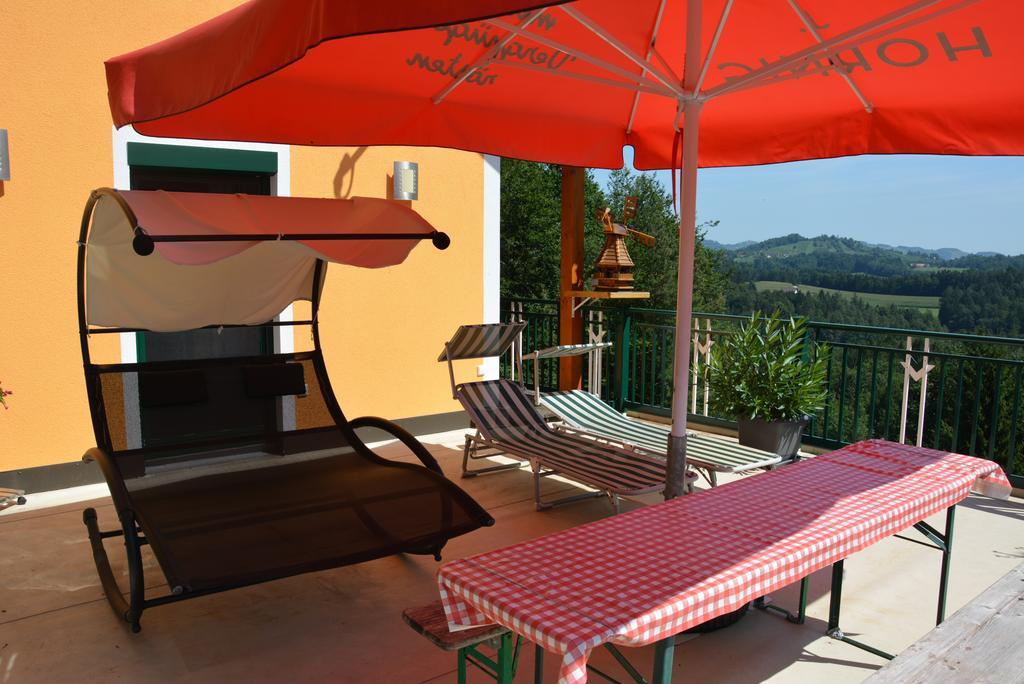 Gaestehaus Schmid Sankt Johann im Saggautal Zewnętrze zdjęcie
